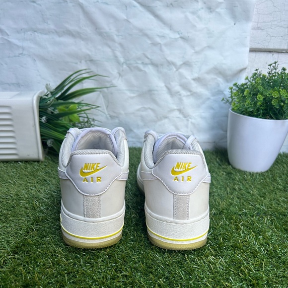 Nike Women's Air Force 1'07 Low  Color
SUMMIT WHITE/WHITE-OPTI YELLOW-SAIL 7.5 - Picture 9 of 16